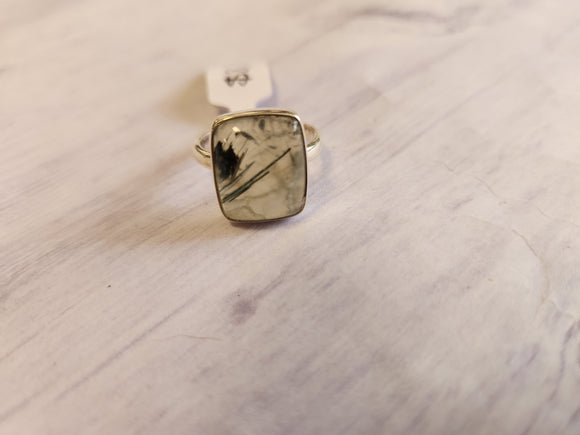 Prehnite Ring (Size 8)