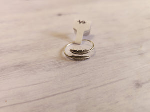 Feather Ring (Size 7.5)